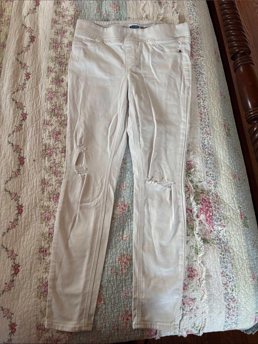 Old Navy White Distressed Skinny Jeans